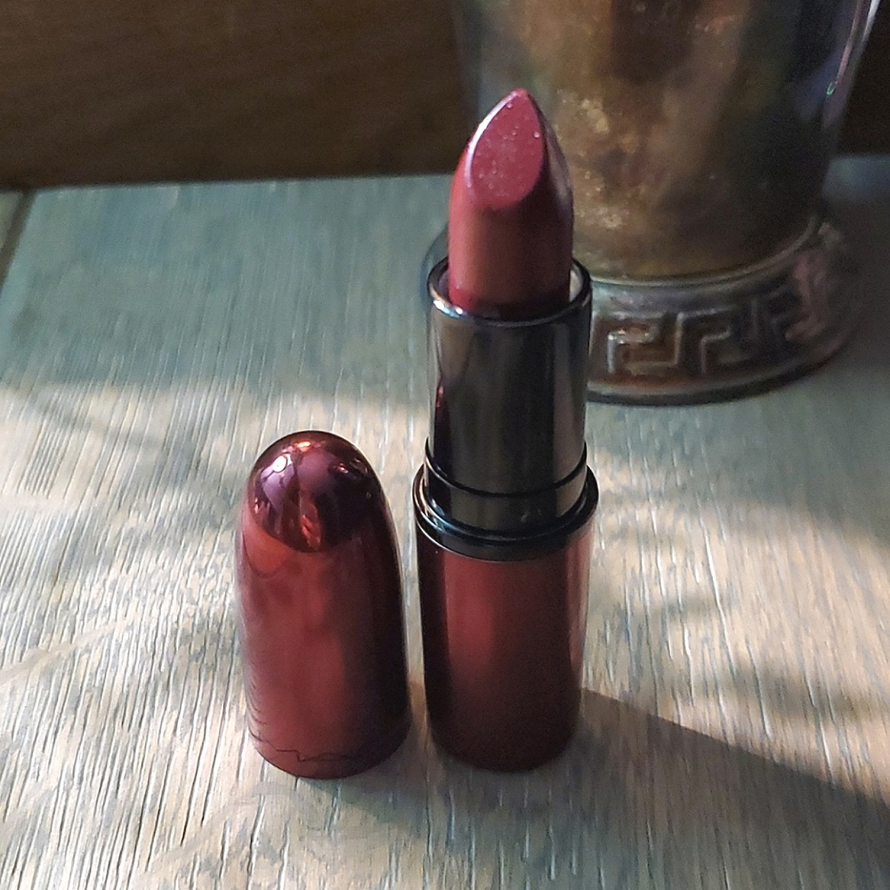 MAC Matte Lipstick Diva